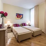 Lux - Ernesta, Free Parking 4* ريغا