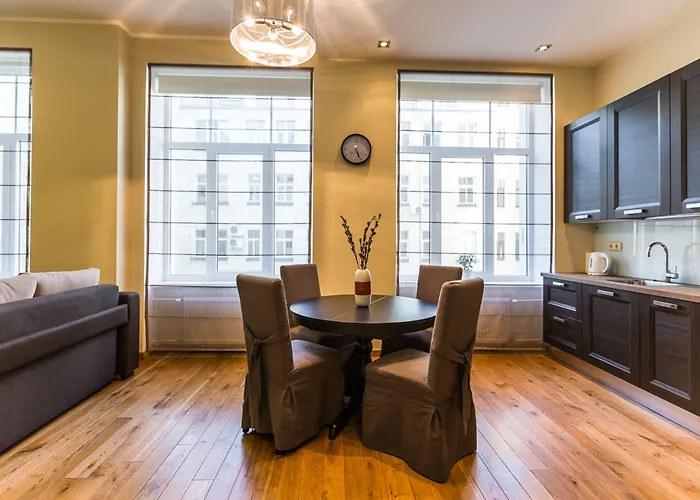 Lux - Ernesta, Free Parking Ξενοδοχείο με διαμερίσματα Ρίγα