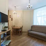 Apart Otel Lux - Ernesta, Free Parking