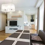 מלון דירות Lux - Ernesta, Free Parking 4*