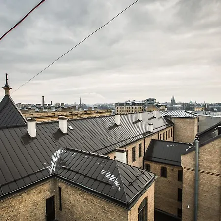 Lux - Ernesta, Free Parking