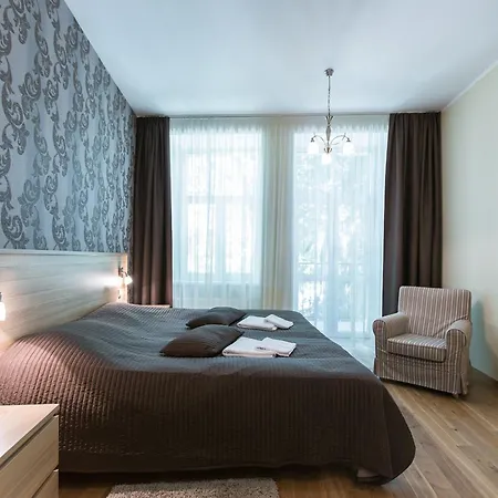 Lux - Ernesta, Free Parking 4* Ryga