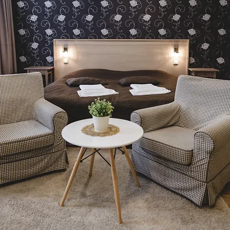 Lux - Ernesta, Free Parking Hotel apartamentowy 4*