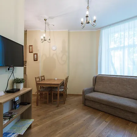 Apart-hotel Lux - Ernesta, Free Parking