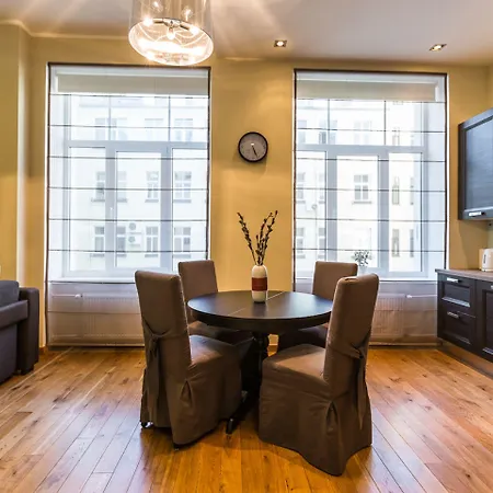 Lux - Ernesta, Free Parking Hotel apartamentowy Ryga