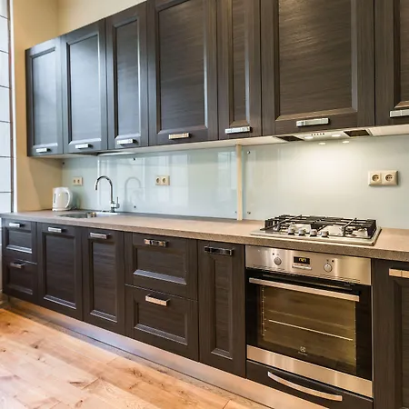 Lux - Ernesta, Free Parking 4* Riga