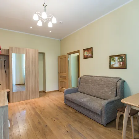 Lux - Ernesta, Free Parking Ryga