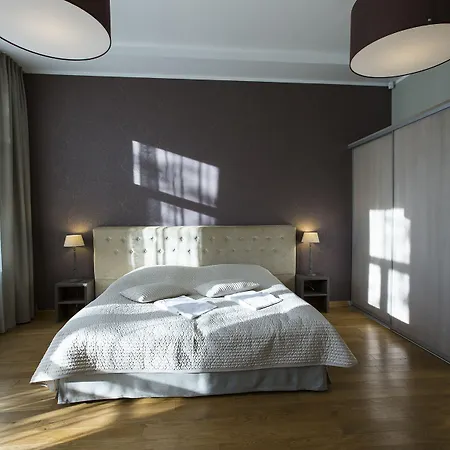 Lux - Ernesta, Free Parking Hotel apartamentowy Ryga