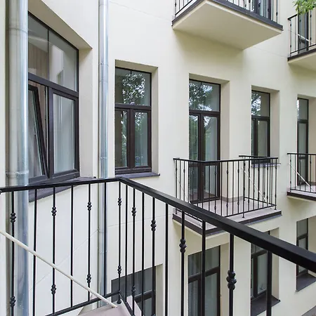 Lux - Ernesta, Free Parking Ryga