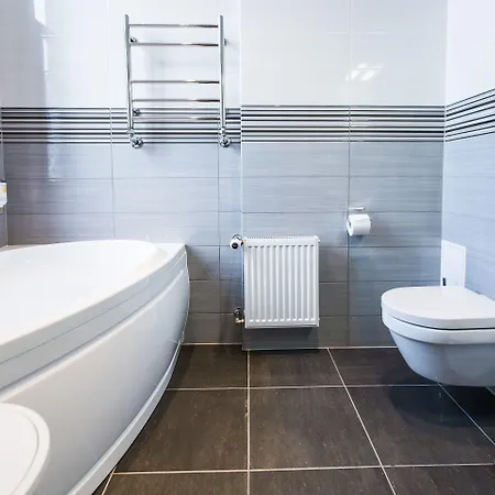 Lux - Ernesta, Free Parking 4* Ryga