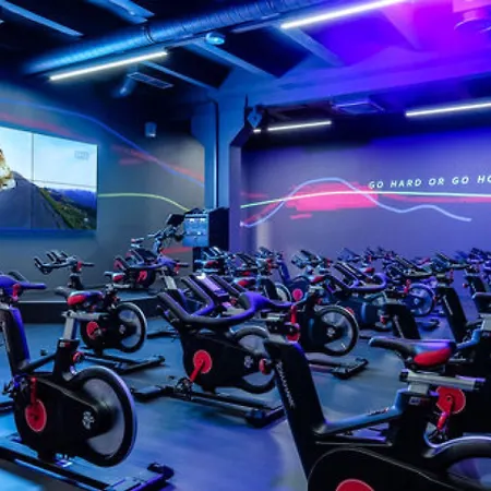 Lux - Ernesta, Free Parking 4* Riga