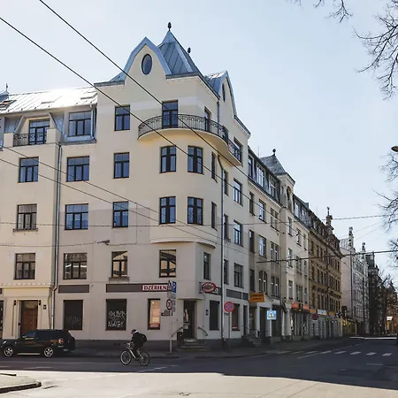 Lux - Ernesta, Free Parking 4* Riga