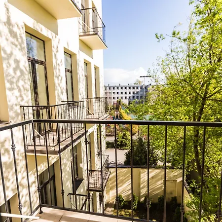 Lux - Ernesta, Free Parking Aparthotel Riga