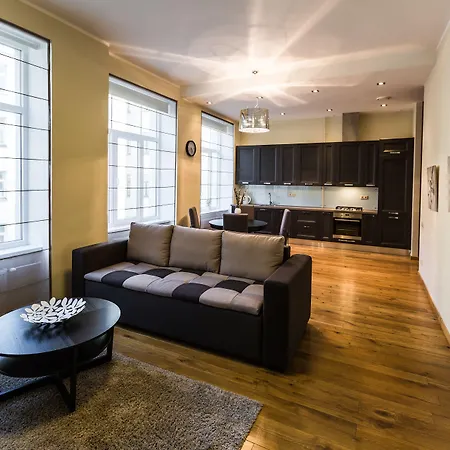 Lux - Ernesta, Free Parking 4* Riga