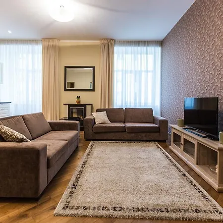 Lux - Ernesta, Free Parking Aparthotel Riga