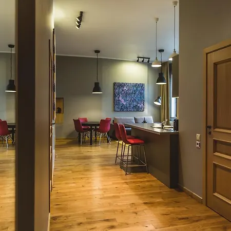 Lux - Ernesta, Free Parking 4* Riga