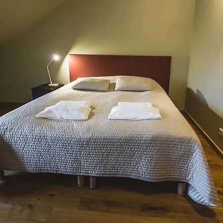 Lux - Ernesta, Free Parking Aparthotel Riga