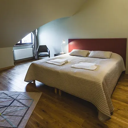 Lux - Ernesta, Free Parking Aparthotel 4*