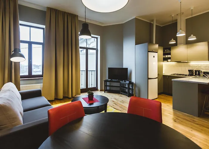 Lux - Ernesta, Free Parking Aparthotel 4*