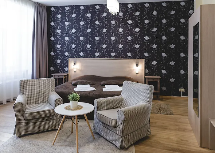 Lux - Ernesta, Free Parking 4* Riga