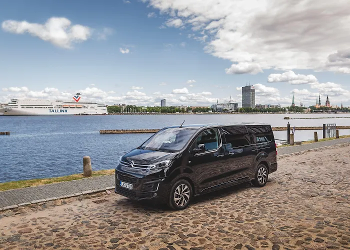 Lux - Ernesta, Free Parking 4* Riga