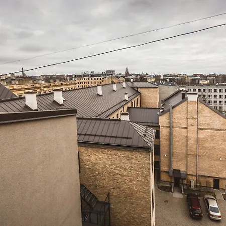Lux - Ernesta, Free Parking Aparthotel