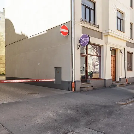 Aparthotel Lux - Ernesta, Free Parking