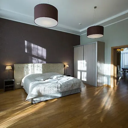 Lux - Ernesta, Free Parking Aparthotel Riga