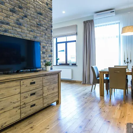 Lux - Ernesta, Free Parking Aparthotel Riga