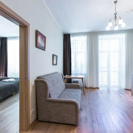 Lux - Ernesta, Free Parking 4*