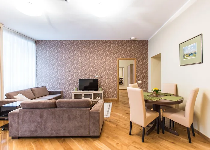 Lux - Ernesta, Free Parking 4* Riga