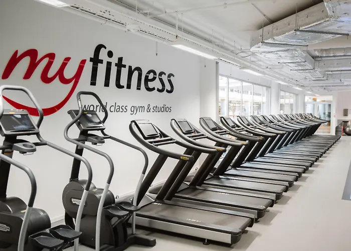 Aparthotel Lux - Ernesta, Free Parking 4*